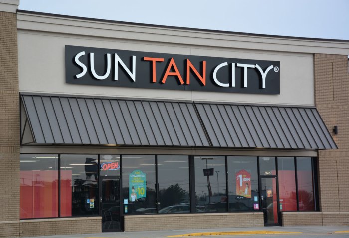 Sun tan city  spray tan